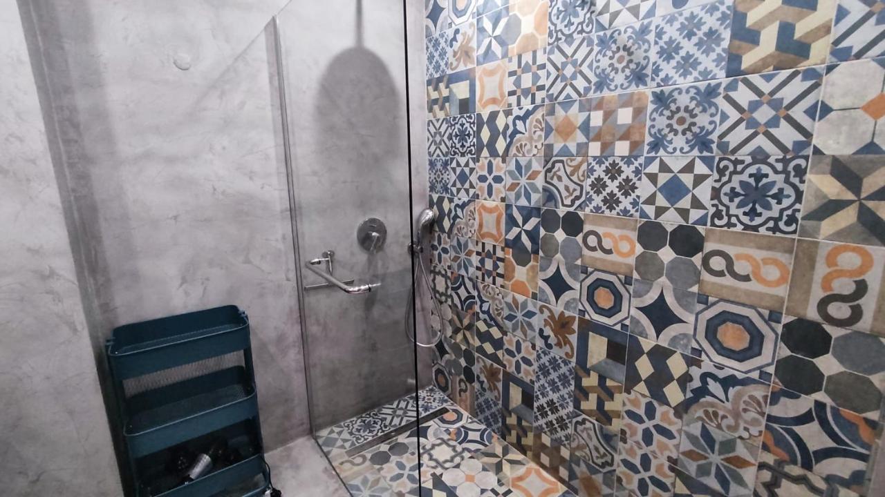 01 Sra Da Rocha Com Piscina E Ac - Casas & Papeis Armacao de Pera